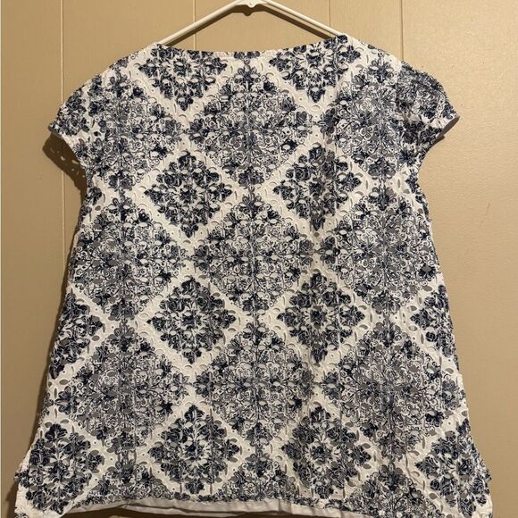 ADRIANNA PAPELL Plus Size Women 2X % 100 cotton Print Eyelet cap sleeve Top - Picture 2 of 7